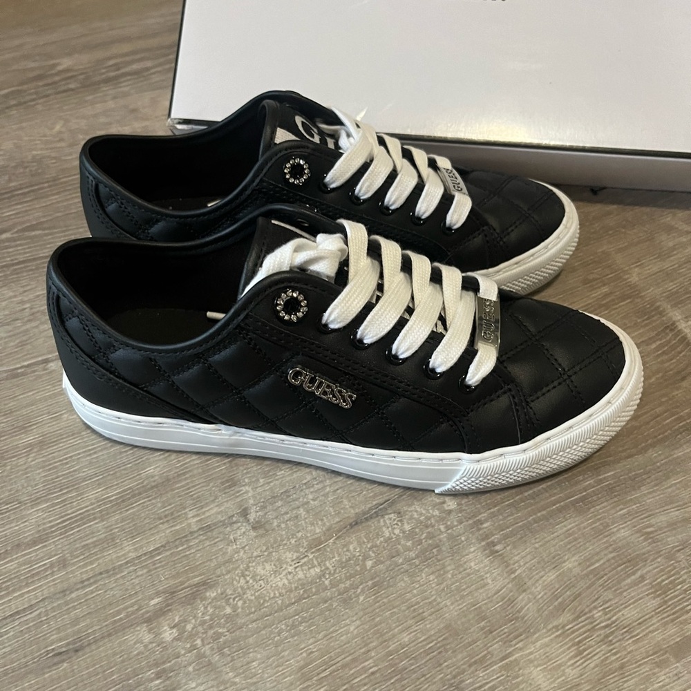Guess Black and White Sneakers size 6.5